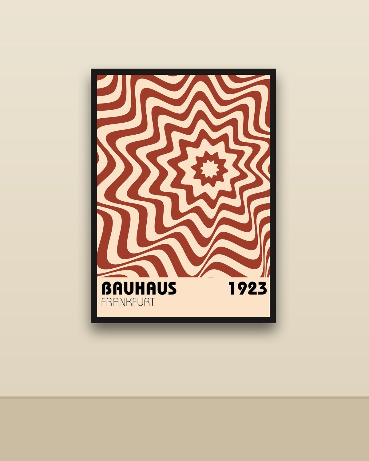 Bauhaus 2 en una pared clara con marco negro (imagen ilustrativa)