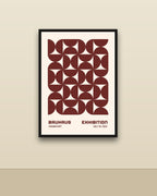 Bauhaus 7 en una pared clara con marco negro (imagen ilustrativa)