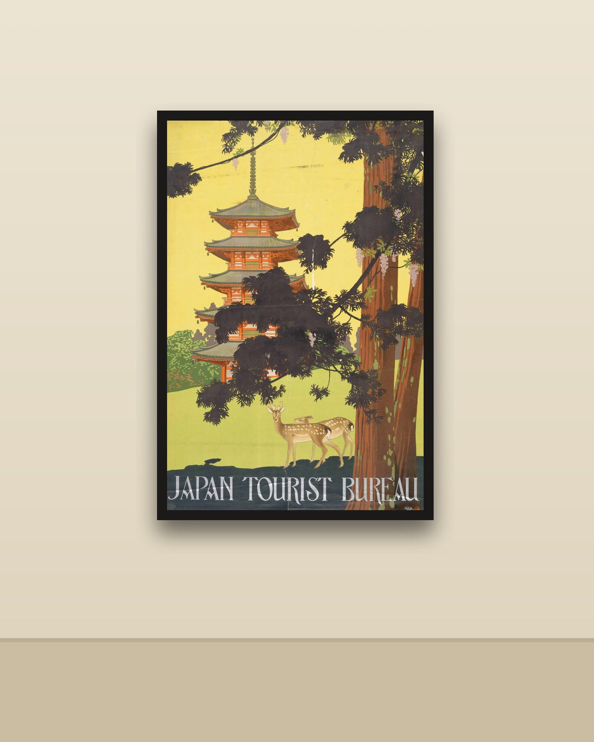 Japón vintage en una pared clara con marco negro (imagen ilustrativa)