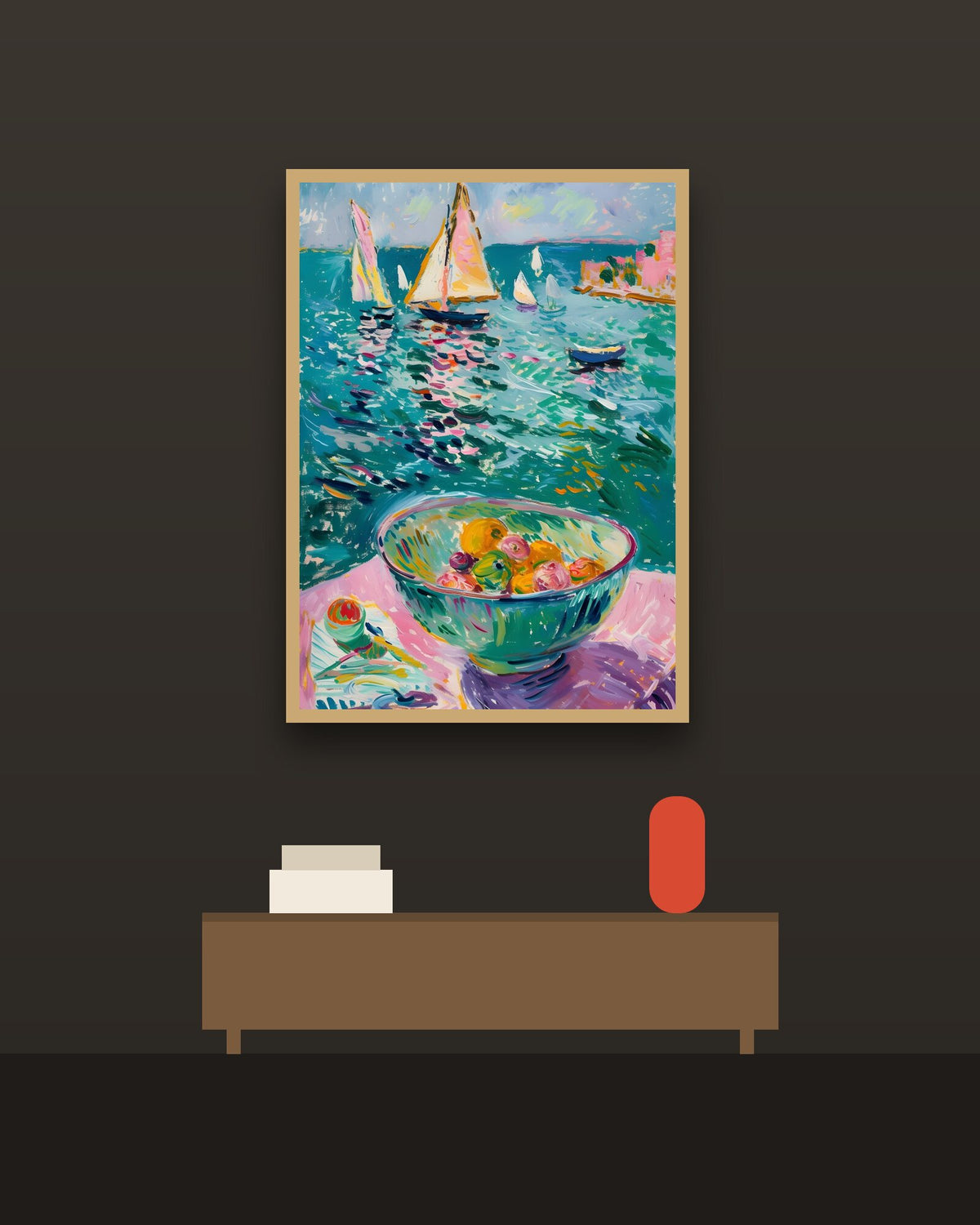 Veleros y frutas en una pared oscura con marco de kiri claro (imagen ilustrativa)