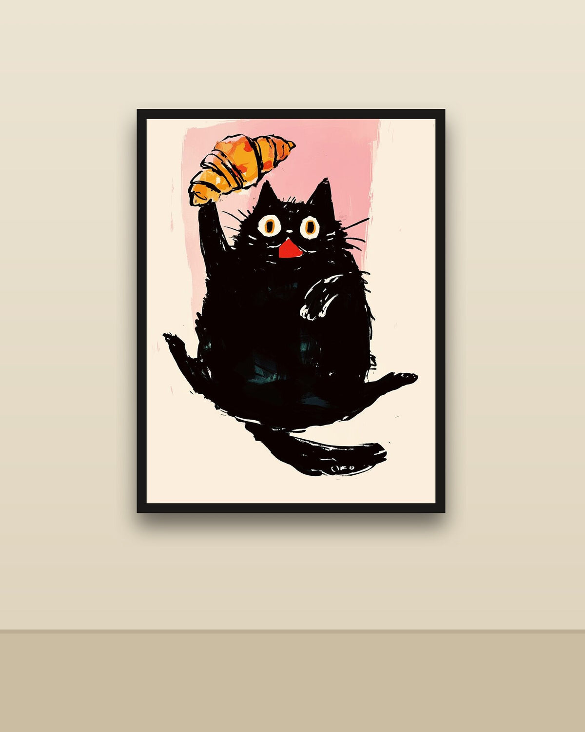 Gato con medialuna en una pared clara con marco negro (imagen ilustrativa)