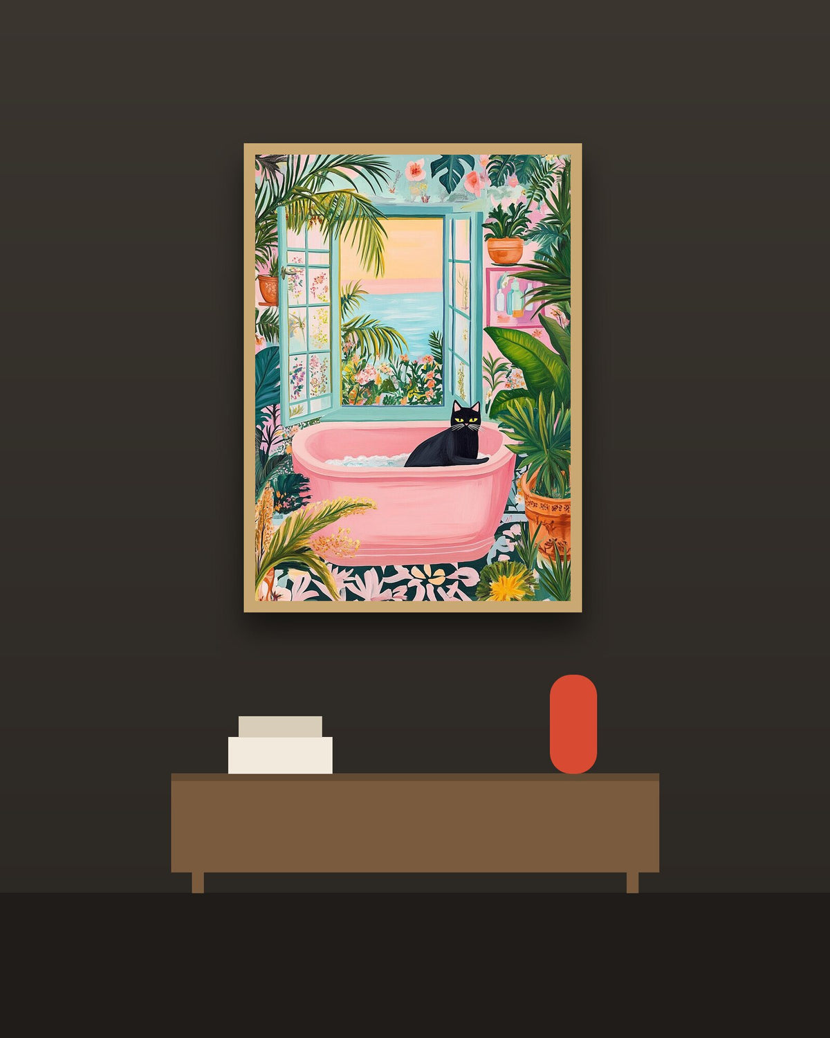 Gato en la bañera en una pared oscura con marco de kiri claro (imagen ilustrativa)