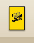 The Shining en una pared clara con marco negro (imagen ilustrativa)
