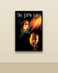 The Sixth Sense en una pared clara con marco negro (imagen ilustrativa)