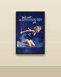 Taylor Swift The 1989 World Tour - Live en una pared clara con marco negro (imagen ilustrativa)