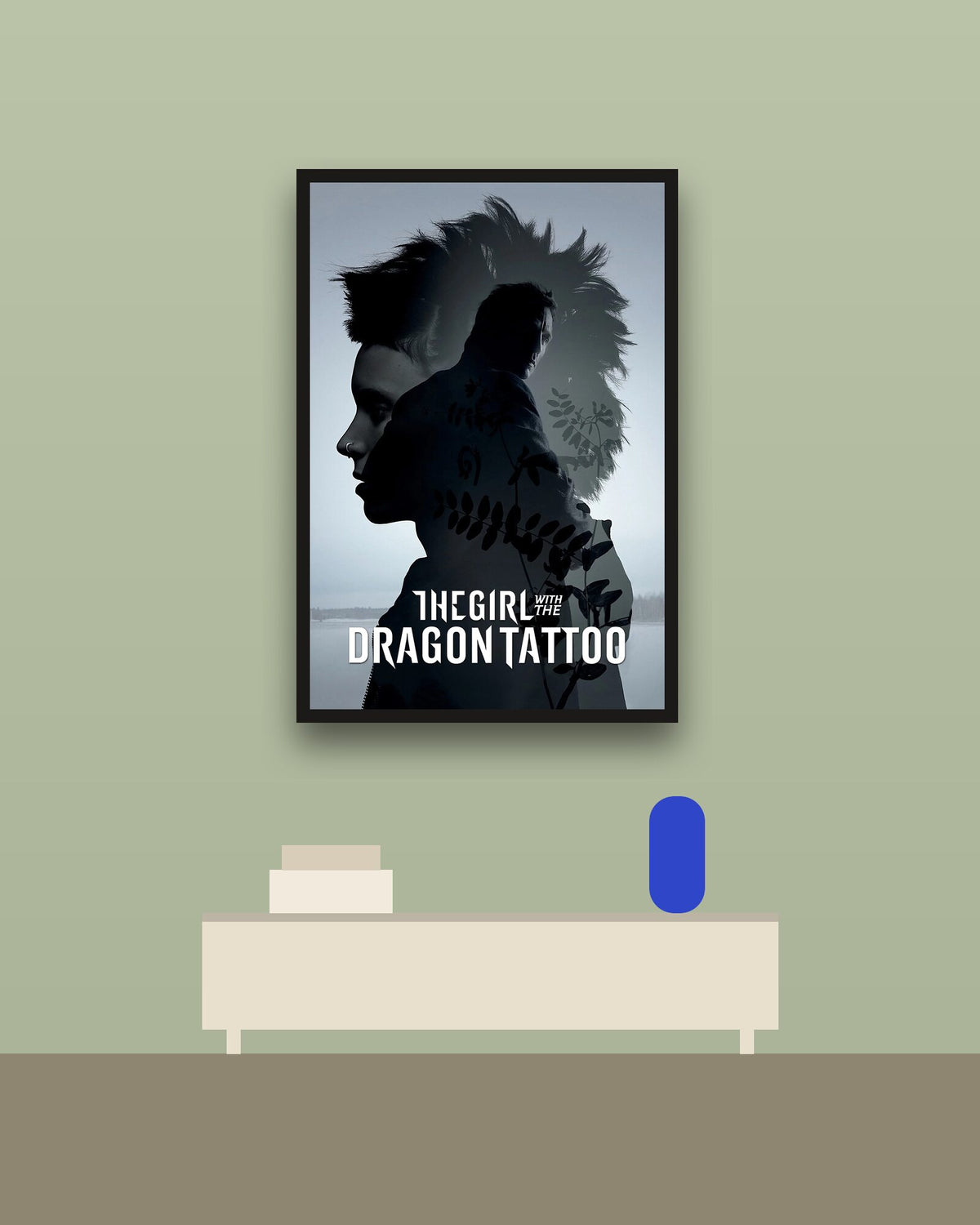 The Girl with the Dragon Tattoo en una pared verde con marco negro (imagen ilustrativa)